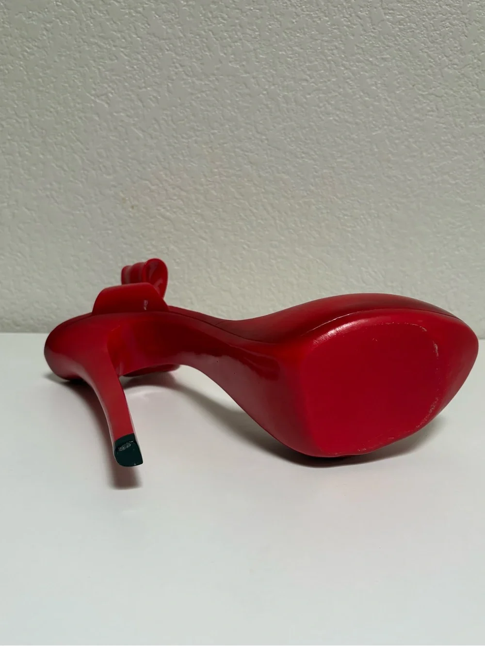 Wine 🍷 bottle holder.